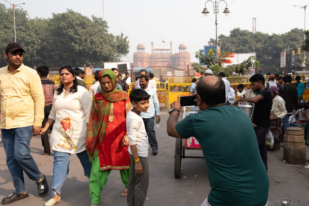 Mobile Snatchers Strike Twice in Bhopal, Citizens on High Alert