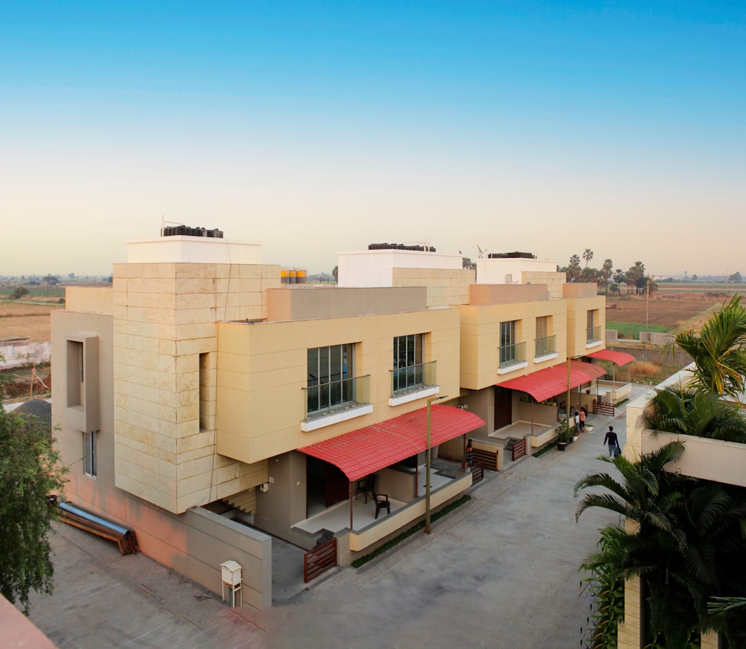 4 BHK Villa with Lawn, Kerwa Dam Road